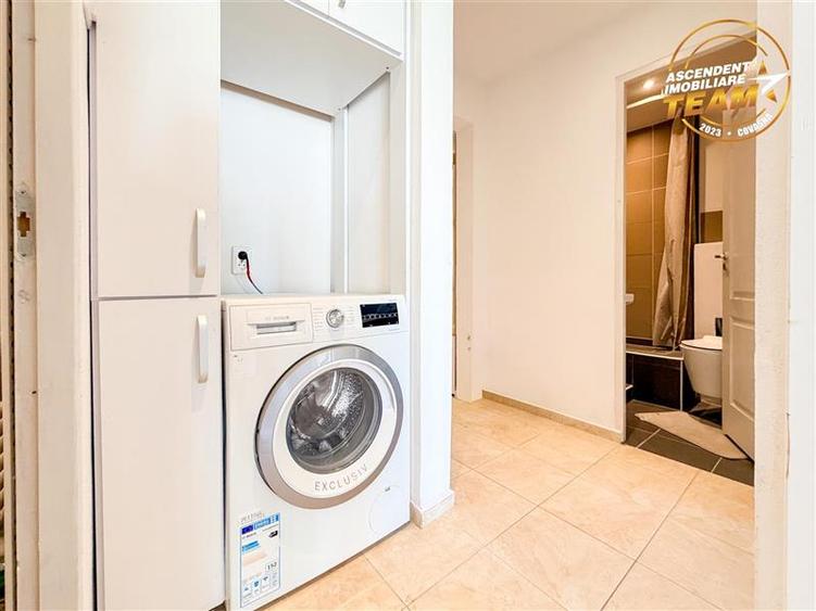 Apartament cu 3 camere decomandat în Lenin