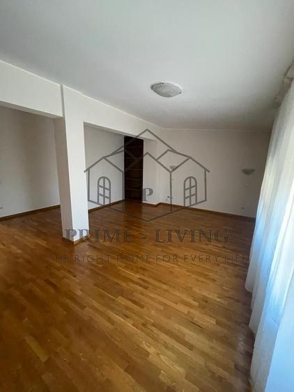 Apartament cu 4 camere decomandat, mobilat în Arcul de Triumf