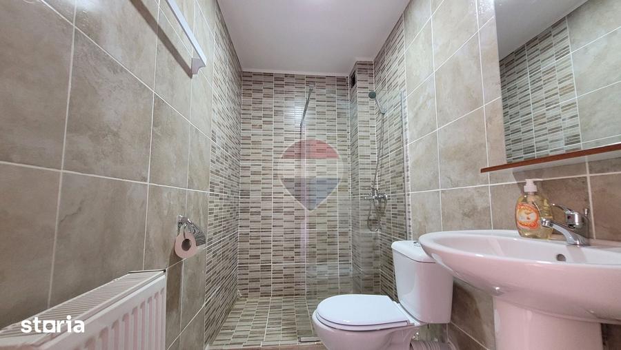 Spațiu comercial, de 377 mp, în Moieciu