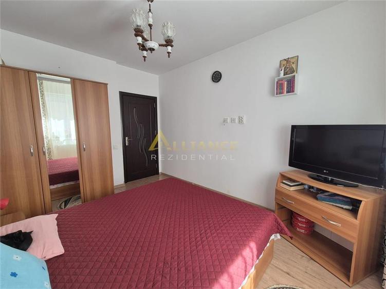 Apartament cu 2 camere decomandat în Berceni