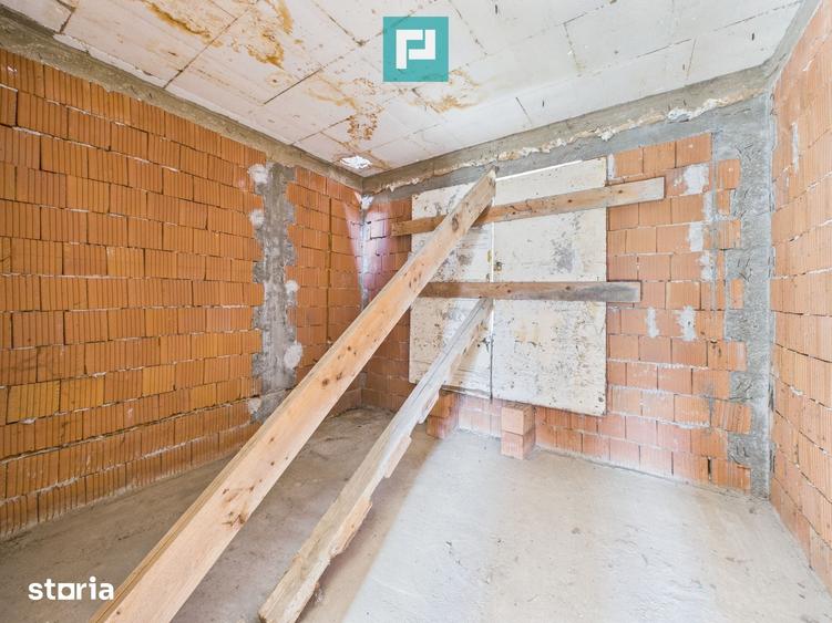 Casă cu 5 camere cu Teren 1455 Mp în Zădăreni