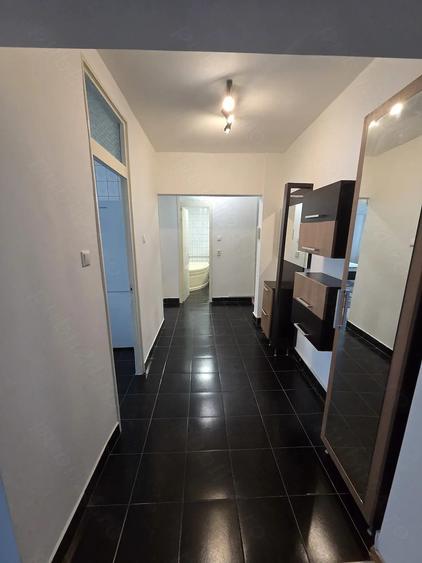 Apartament cu 2 camere decomandat în Govândari