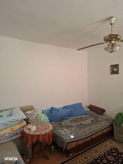 Casă cu 3 camere cu Teren 1200 Mp în Calopăr