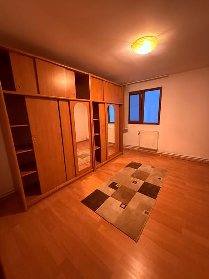 Casă cu 3 camere cu Teren 20 Mp în Vitan