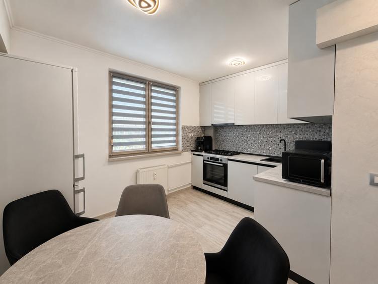 Apartament cu 2 camere semidecomandat în Berceni