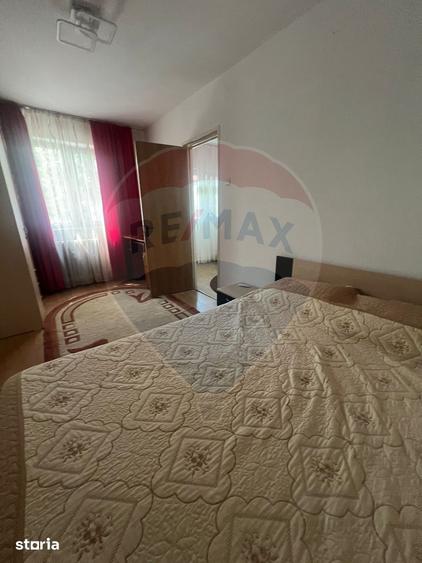 Apartament cu 2 camere semidecomandat, mobilat în Malu Roșu