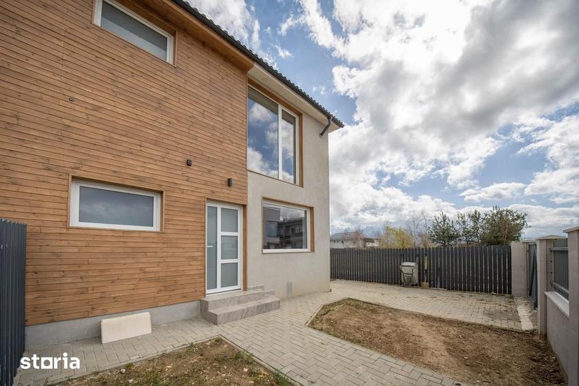 Casă cu 4 camere cu Teren 250 Mp în Central