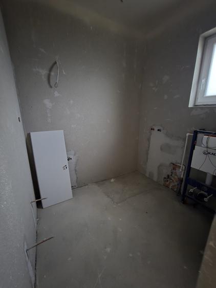 Casă individuală cu 4 camere cu Garaj în Moșnița Nouă