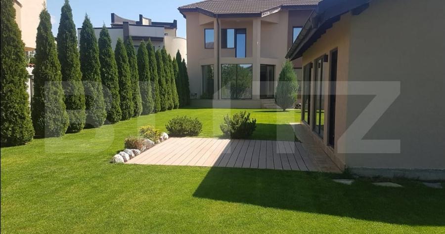 Casă individuală cu 7 camere cu Canalizare în Păulești