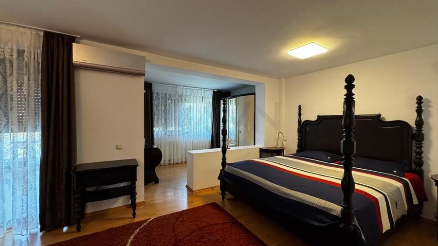 Casă individuală cu 7 camere cu Piscina în Balotești