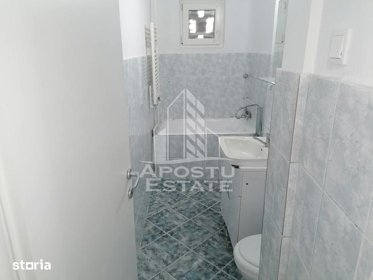 Apartament semidecomandat, renovat,2 camere,parter,Bulevardul Cetatii - 1