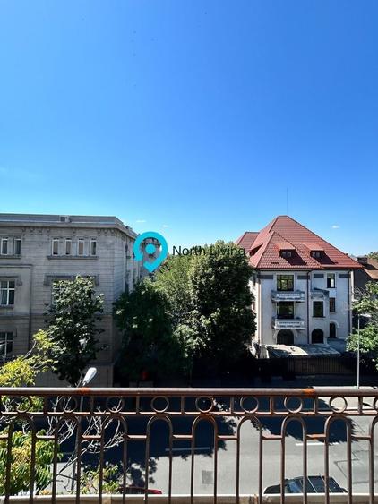 Apartament cu 3 camere decomandat în Știrbei Vodă