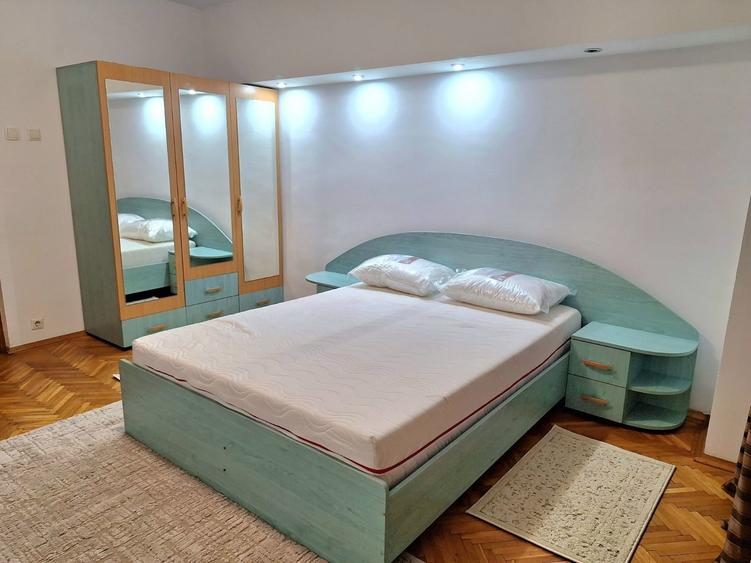 Apartament cu 2 camere decomandat în P-ța Unirii