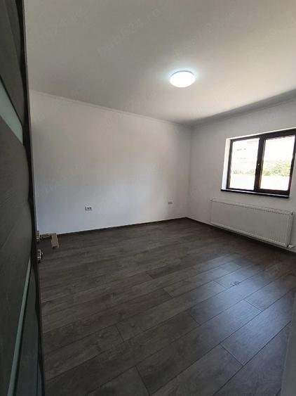 Casă cu Teren 455 Mp în Câmpineanca
