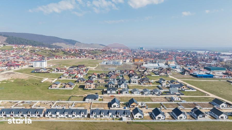 Teren de 452 mp, în Central