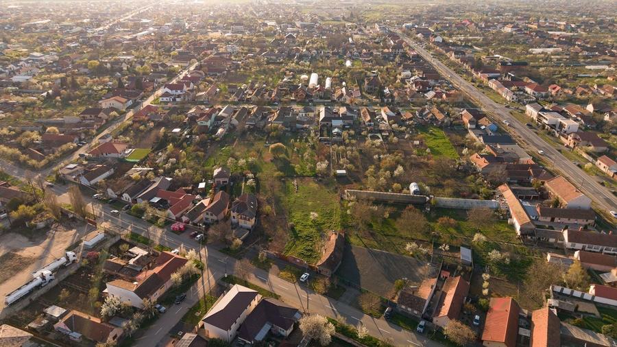Teren Construcții intravilan de 1811 mp, în Aradul Nou