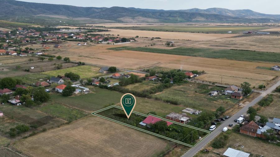 Casă individuală cu 3 camere cu Teren 1530 Mp în Șiria