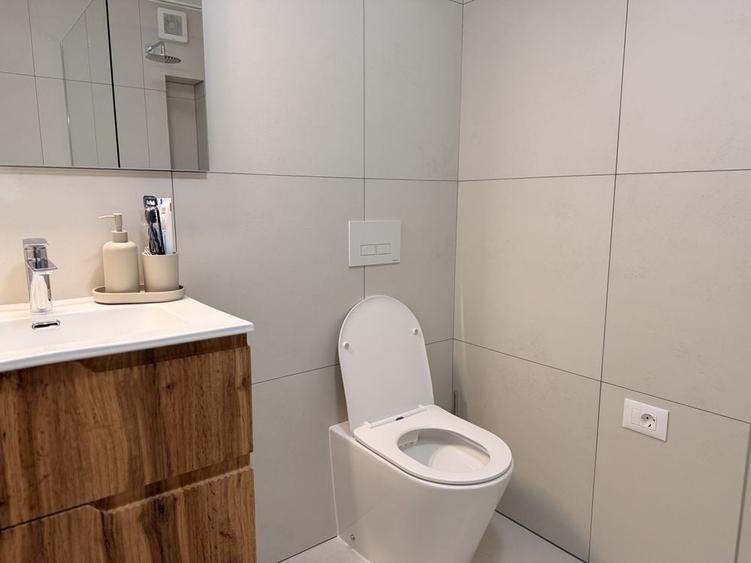 Apartament cu 3 camere decomandat în George Enescu
