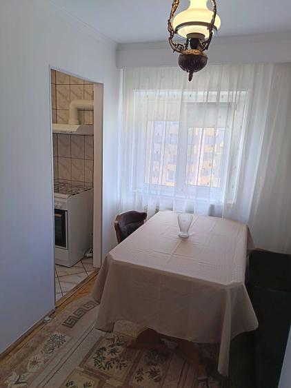 Apartament cu 3 camere decomandat în Găvana