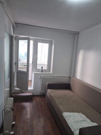 Garsonieră semidecomandată în Berceni