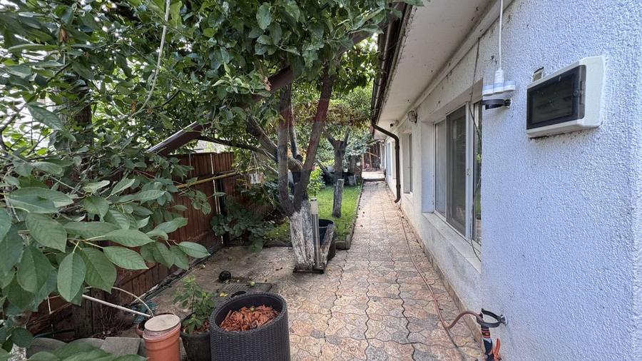 Casă individuală cu 7 camere cu Teren 607 Mp în Nord-Est