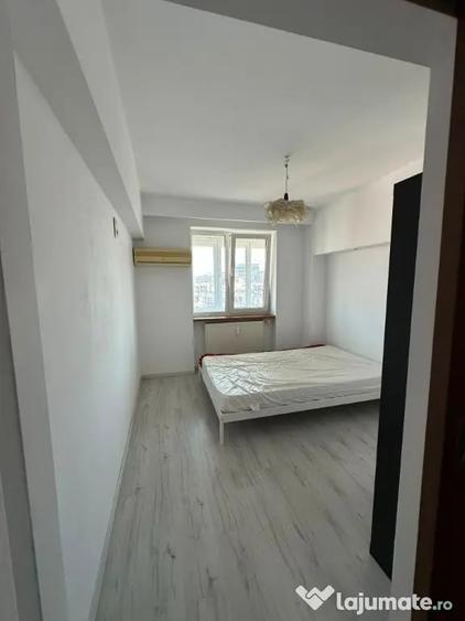 Apartament cu 3 camere decomandat în Tineretului