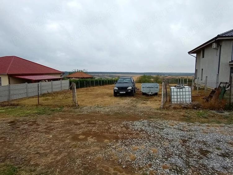 Teren de 1000 mp, în Cordău