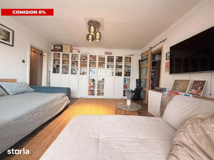 Apartament cu 3 camere semidecomandat în Bucovina