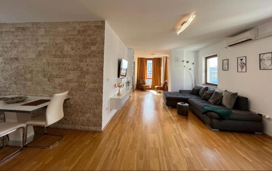 Apartament cu 2 camere semidecomandat în Torontalului