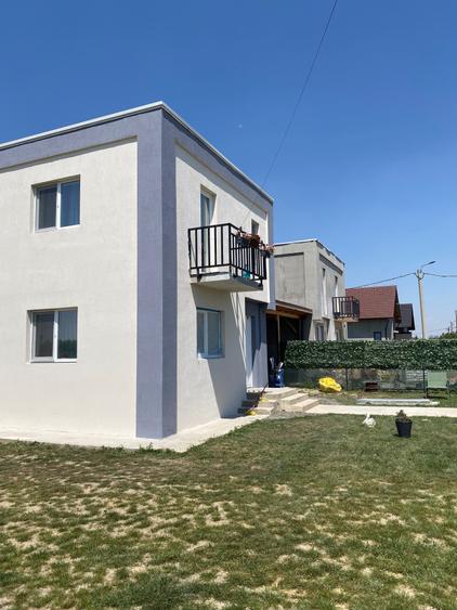 Casă cu 3 camere în Sânandrei