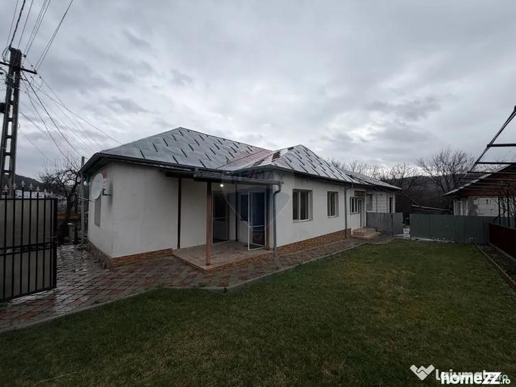 Casă cu 4 camere cu Teren 446 Mp în Vizantea Răzășească