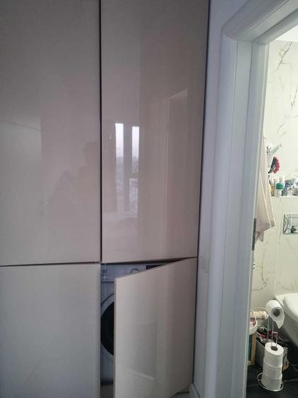 Apartament cu 4 camere decomandat în Parcul Carol