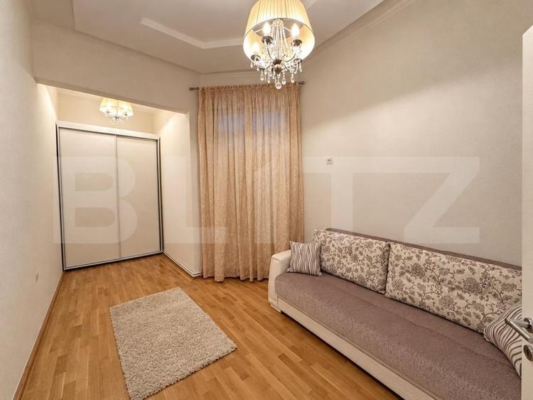 Apartament cu 3 camere decomandat, mobilat în Fabric