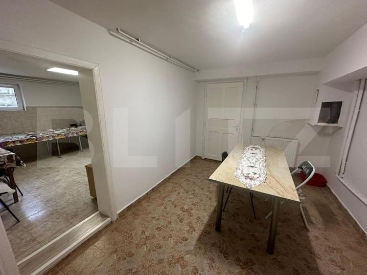 Casă individuală cu 13 camere cu Teren 850 Mp în Bărăbanț