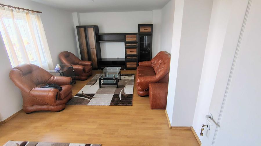 Apartament cu 2 camere decomandat în Ștrand