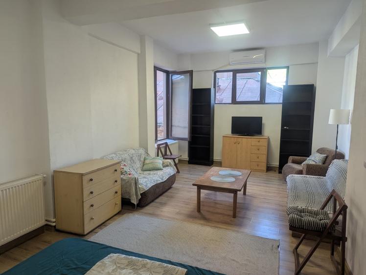 Garsonieră decomandată, mobilată în Cișmigiu