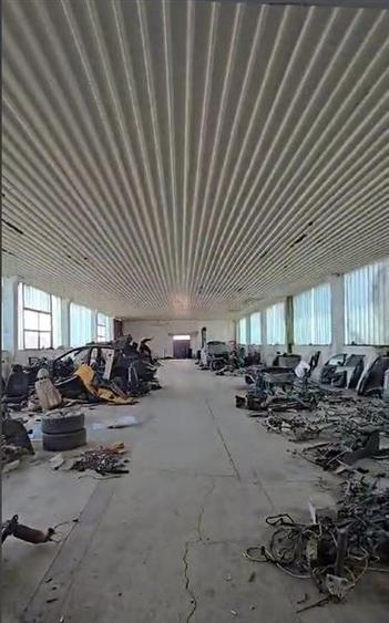 Spațiu industrial, de 1,000 mp, în Central