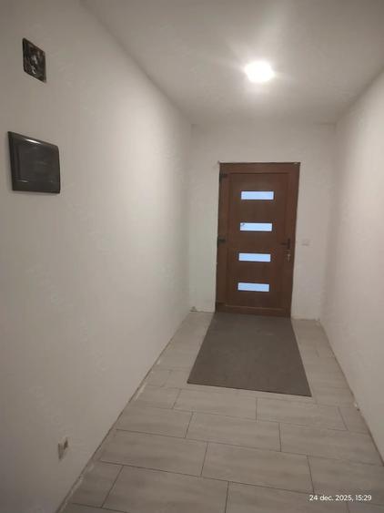Casă cu 8 camere cu Teren 2800 Mp în Maciova
