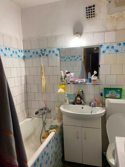 Apartament cu 3 camere decomandat în Exterior Vest
