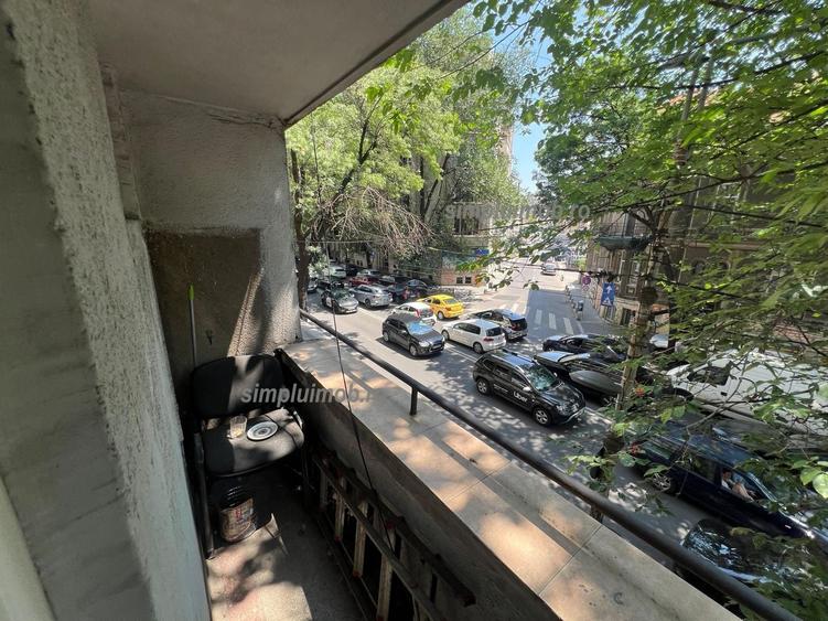 Apartament cu 2 camere semidecomandat, mobilat în Armeneasca