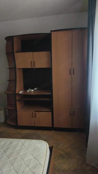 Apartament cu 2 camere nedecomandat în Soarelui
