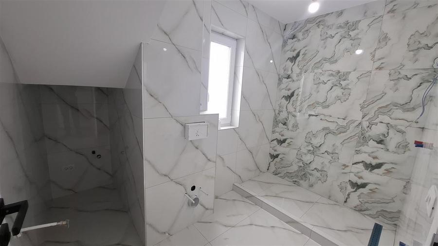 Duplex cu 4 camere cu Canalizare în Valea Lupului