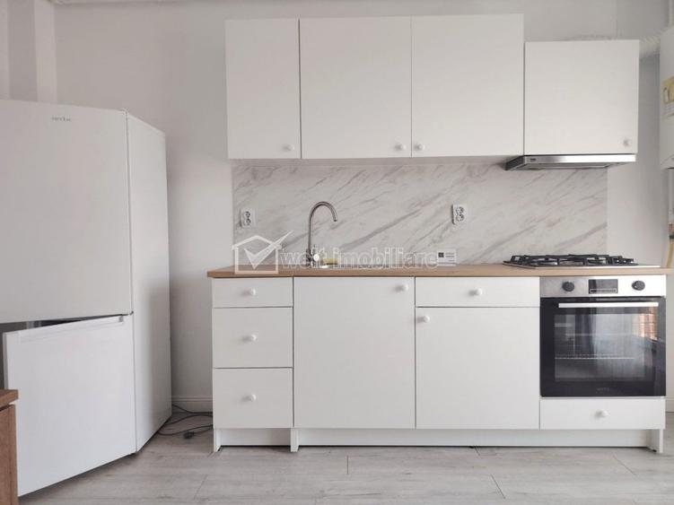 Apartament cu 3 camere decomandat în Chinteni