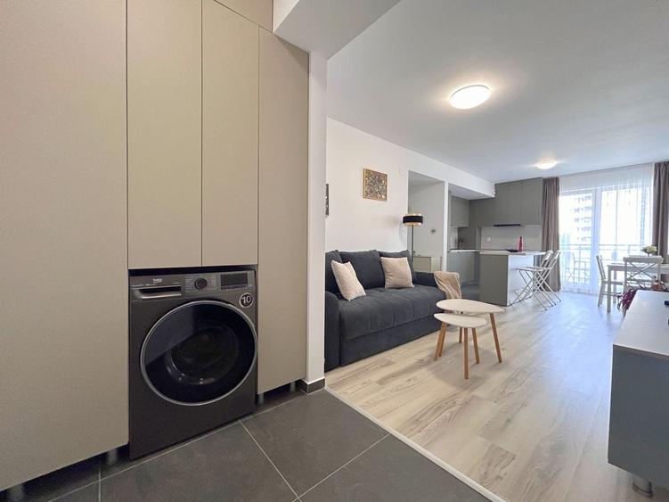 Apartament cu 3 camere decomandat, mobilat în Lipovei