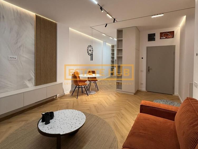 Apartament cu 2 camere semidecomandat, mobilat în Ultracentral