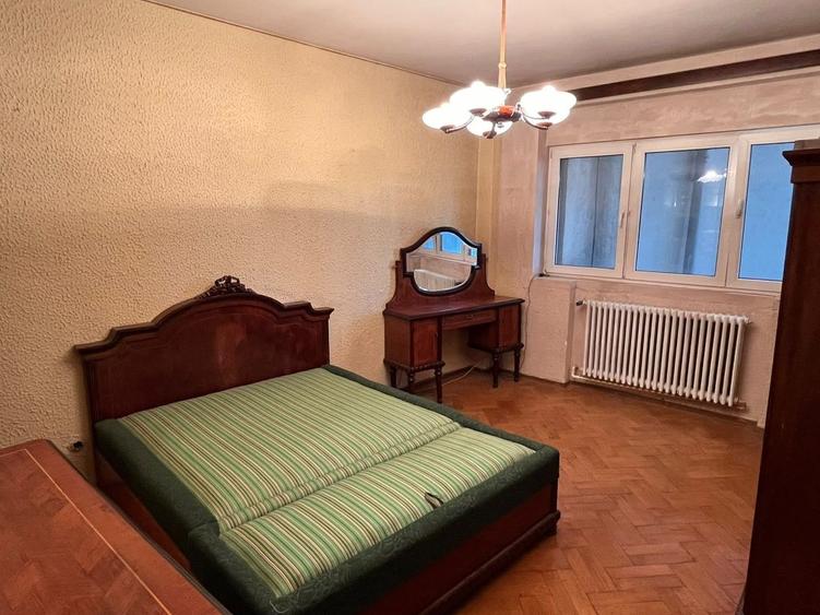 Apartament cu 2 camere nedecomandat în Sala Palatului