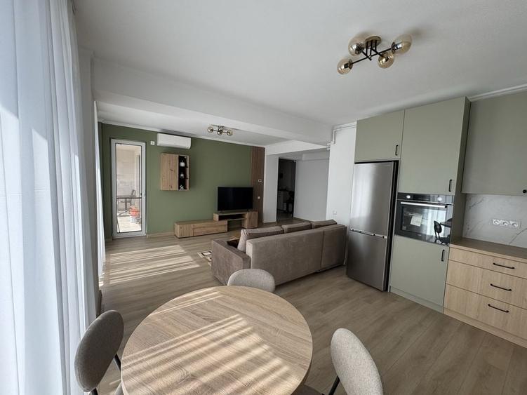 Apartament cu 3 camere decomandat în Lazaret