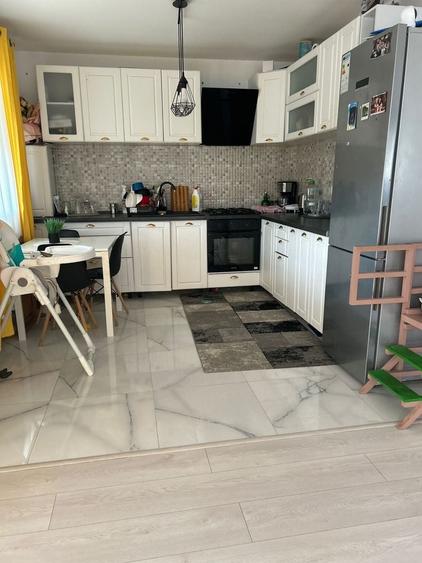Casă cu 3 camere în Muntenii de Sus