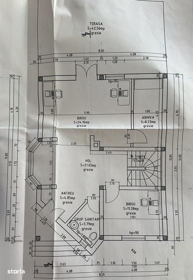 Casă cu 4 camere în Central