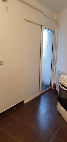 Apartament decomandat în Micro 19